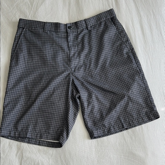 PGA Tour Men's Black Checkered Golf Shorts - Picture 1 of 11